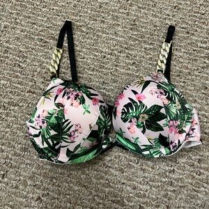 Victoria’s Secret Very Sexy Plunge Bombshell Bra 32B